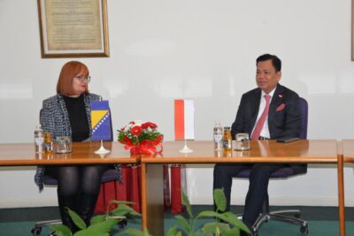 Nj.E. Ambasador Roem Kono održao predavanje na Univerzitetu u Tuzli